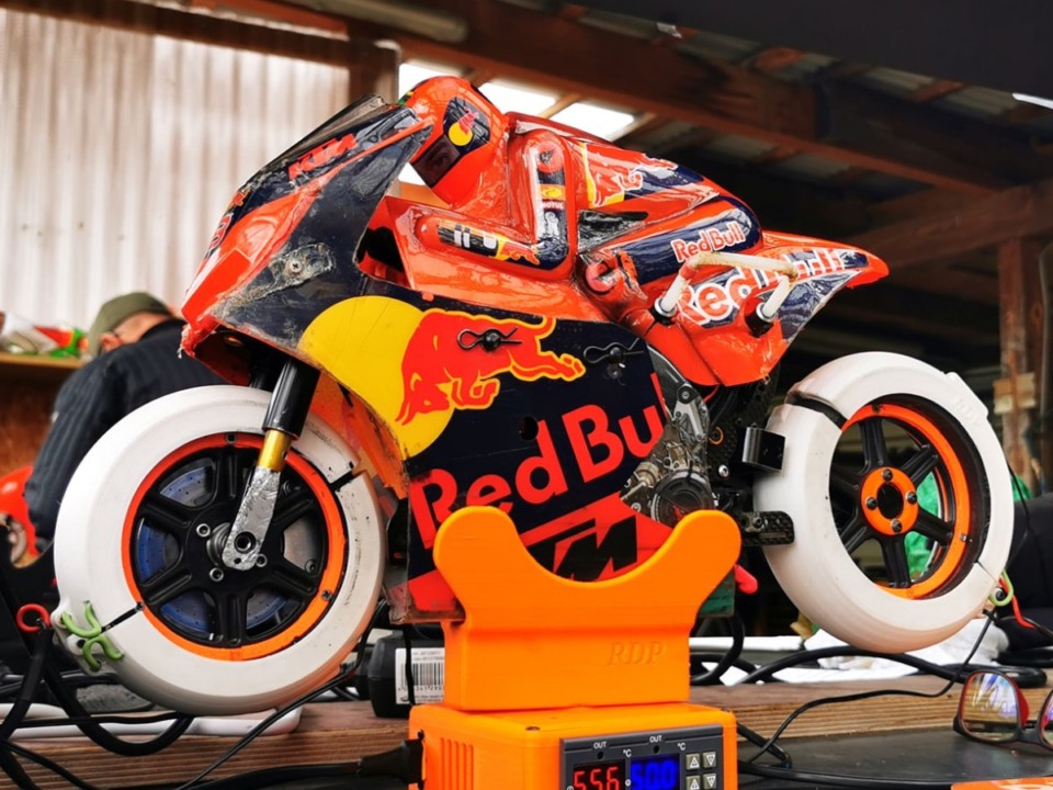 BB-23RBKTM: Dekorbogen / Decals Design 23 für RG Modelle BB-23RBKTM